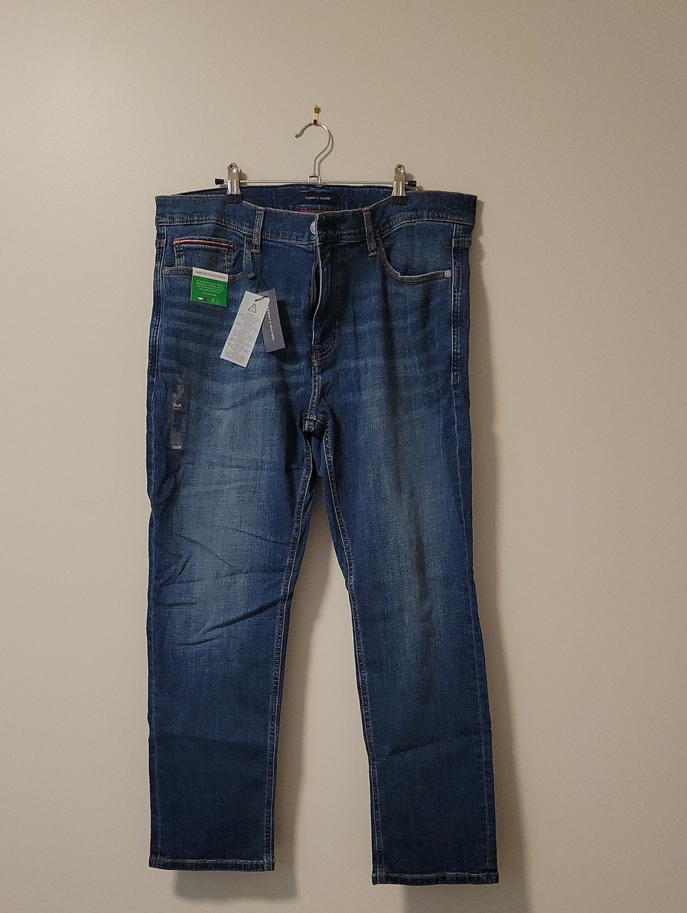 Tommy Hilfiger Men’s Slim Straight Jeans in Dark Blue Wash